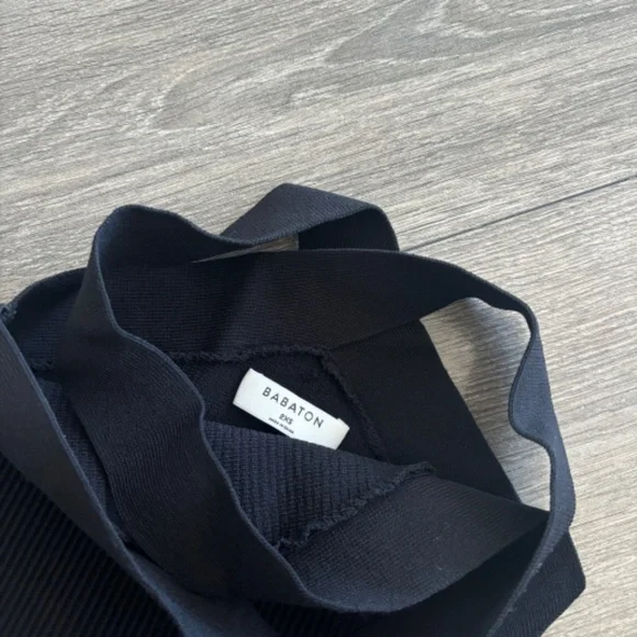 Aritzia Babaton Sculpt Knit Criss Cross Cropped Tank - Picture 6 of 9